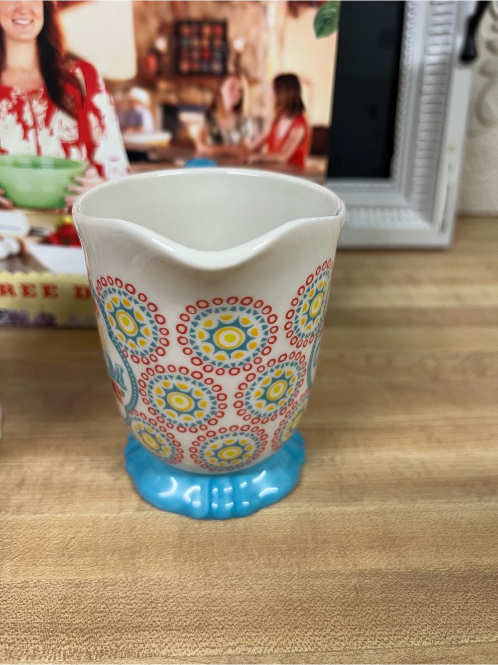 Pioneer Woman Cookbook with Floral Sugar Jar & Creamer Set - Yellow, Blue, Red - Picture 7 of 13